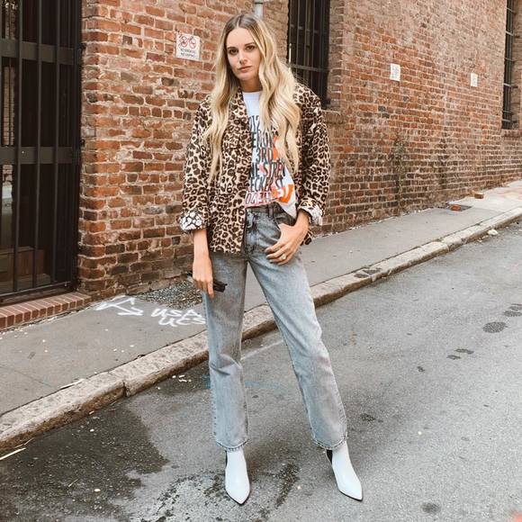 Poshmark profile picture for @lolly